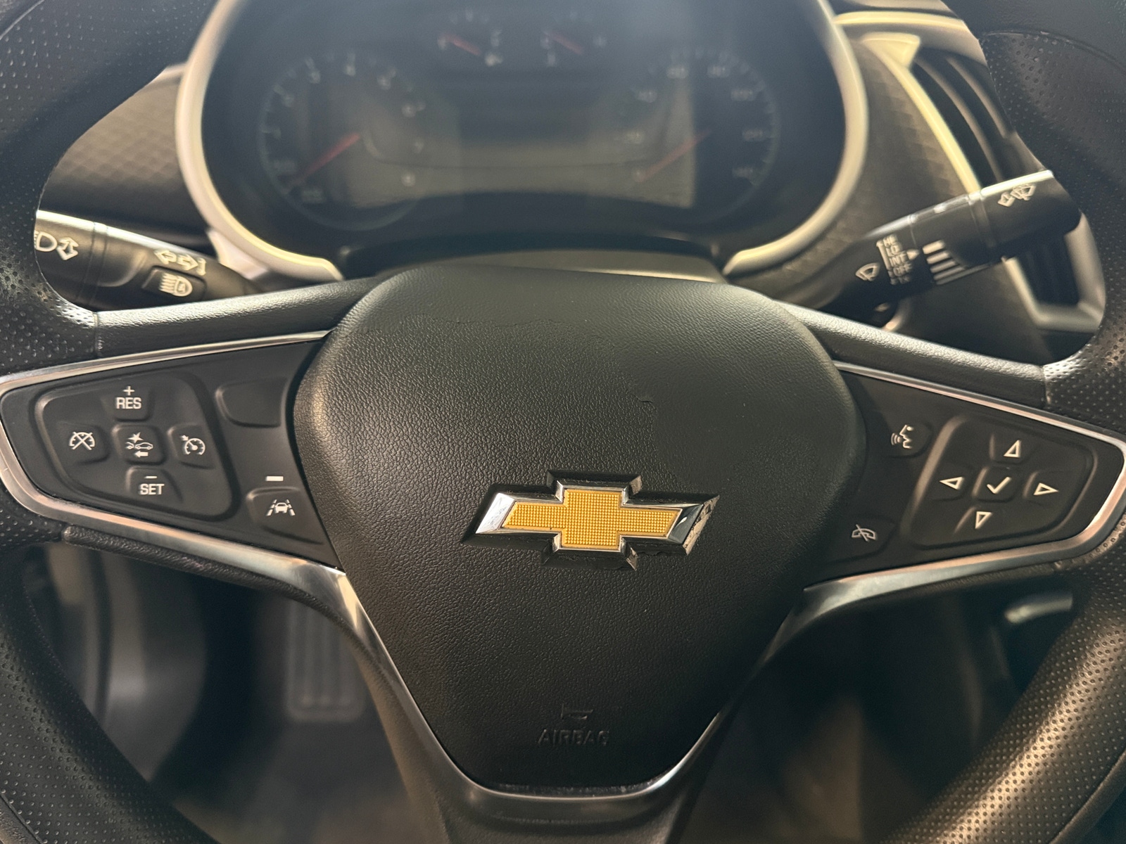 Thumbnail: 2023 Chevrolet Malibu - 5