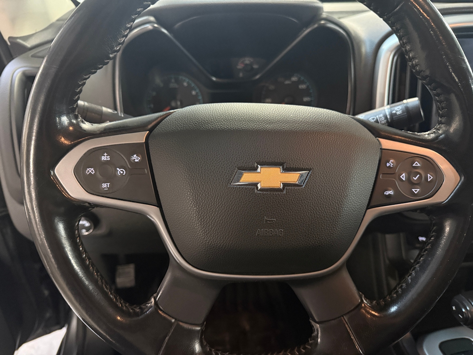 Thumbnail: 2021 Chevrolet Colorado - 5
