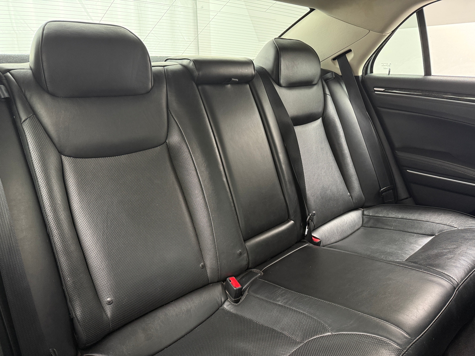 Thumbnail: 2018 Chrysler 300 - 5