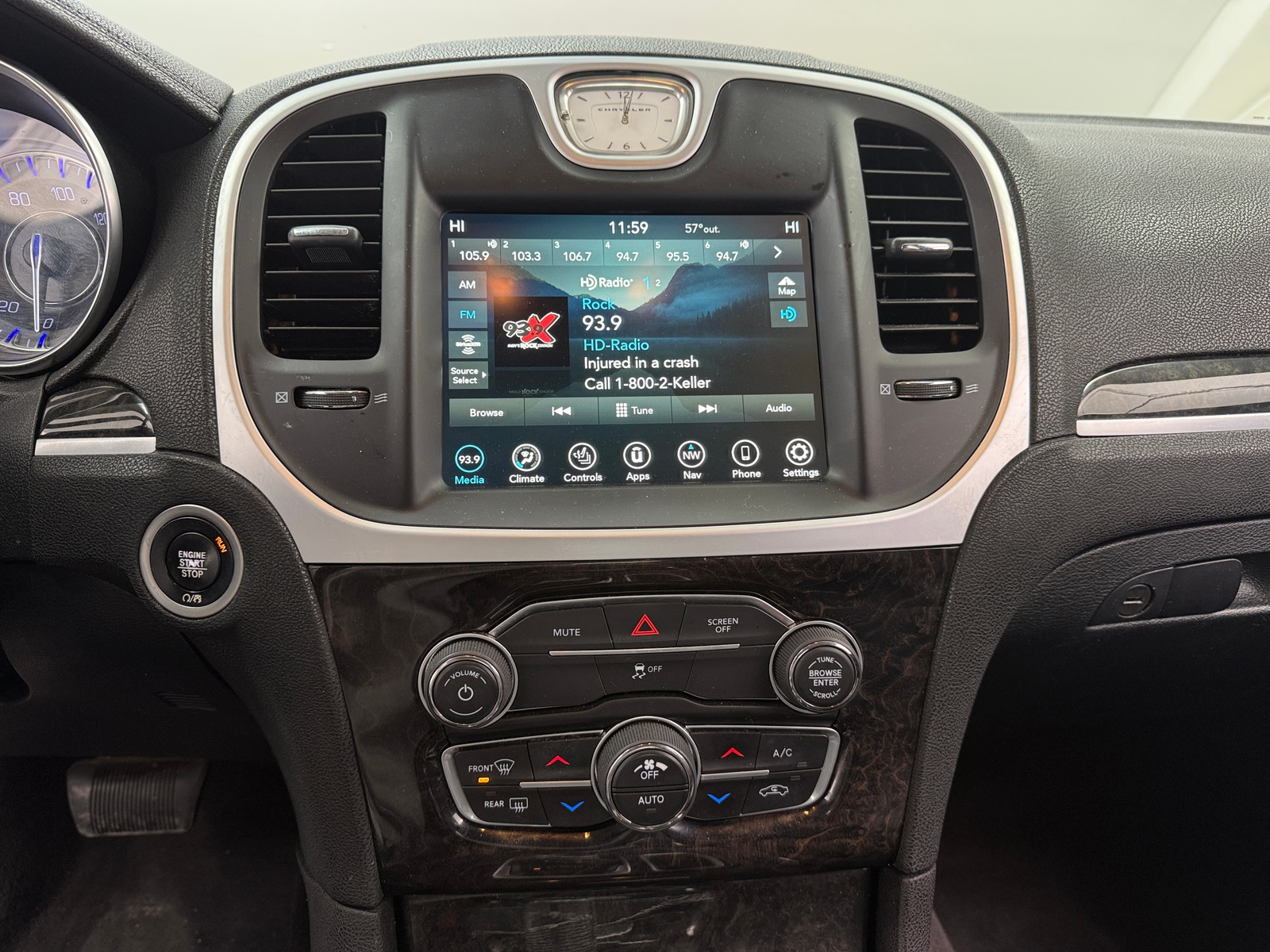 Thumbnail: 2018 Chrysler 300 - 3