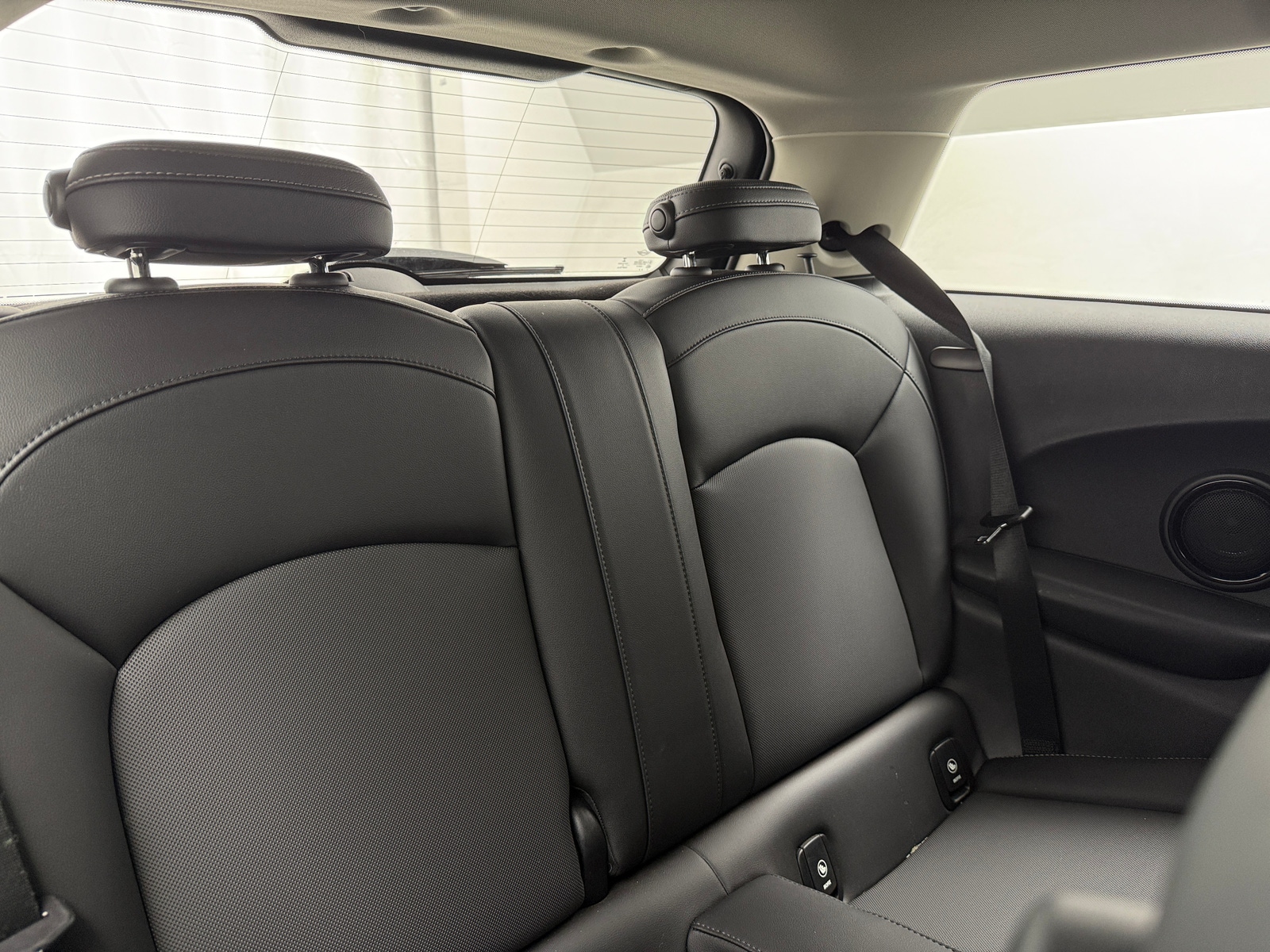 Thumbnail: 2022 MINI Cooper Hardtop - 5