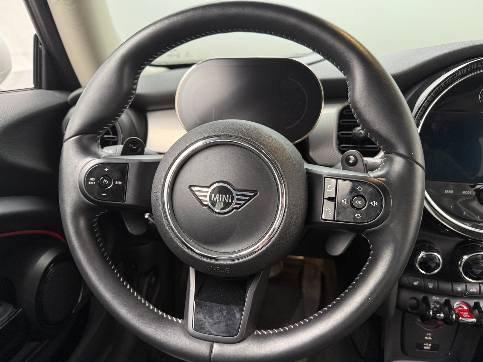 Thumbnail: 2022 MINI Cooper Hardtop - 4