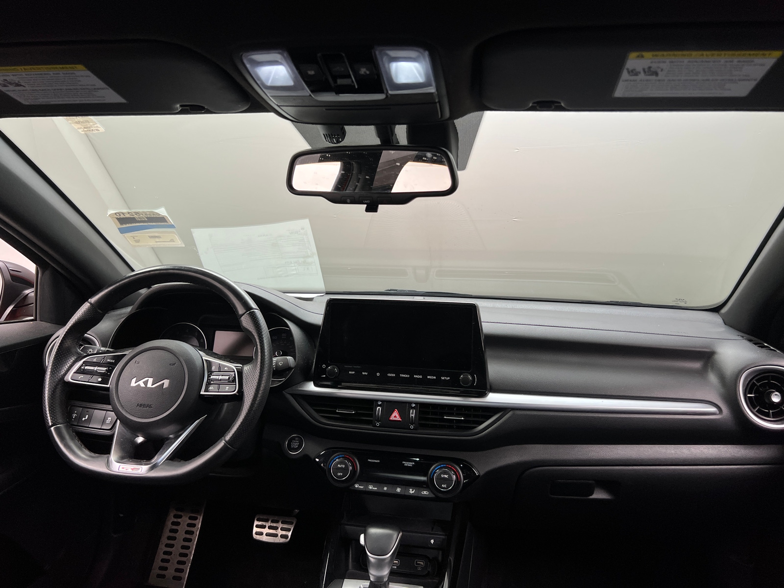 Thumbnail: 2022 Kia Forte - 3