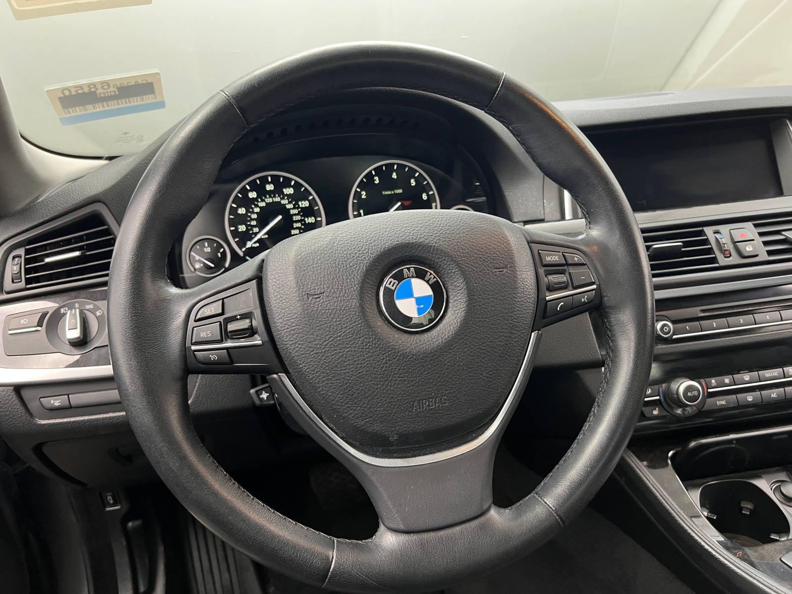 Thumbnail: 2014 BMW 5 Series - 4