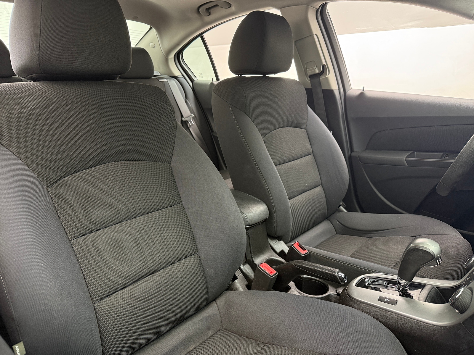 Thumbnail: 2016 Chevrolet Cruze - 2