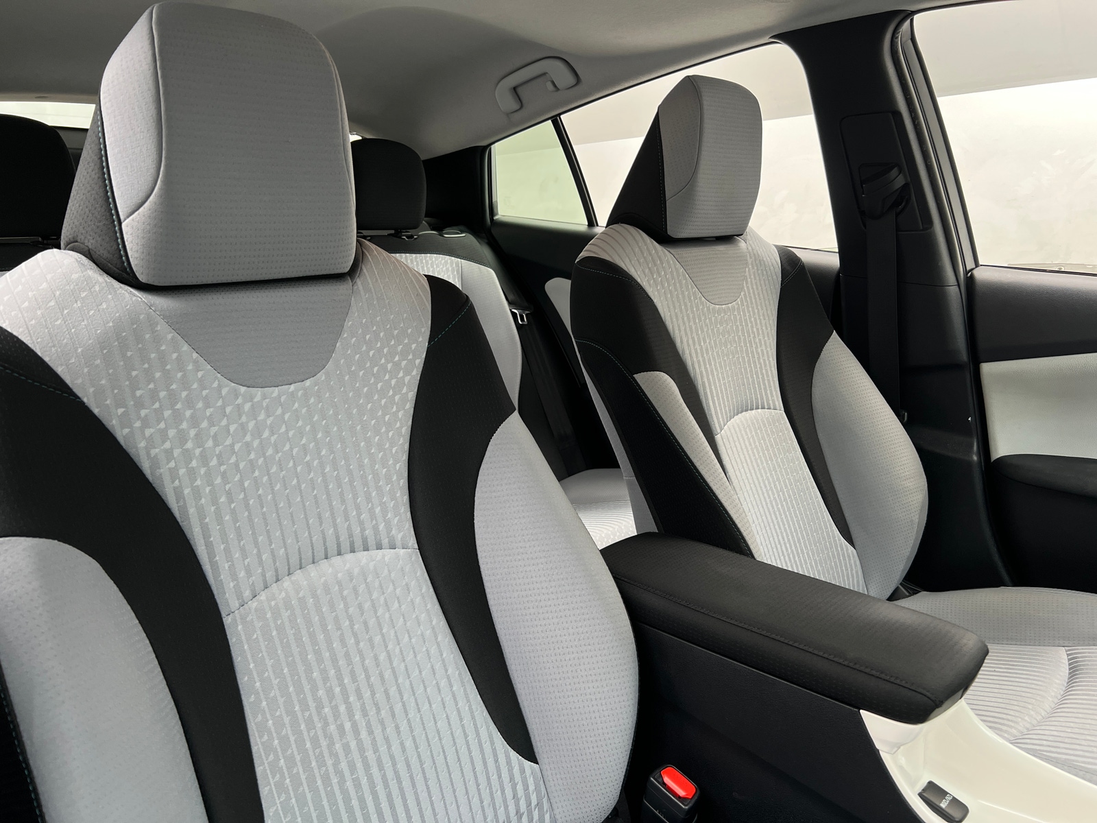 Thumbnail: 2016 Toyota Prius - 2