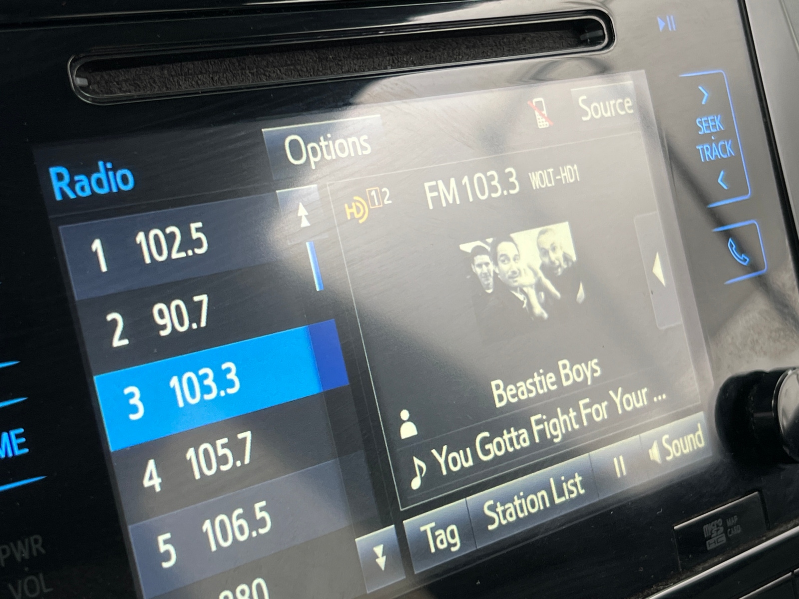 Thumbnail: 2016 Toyota Prius - 4