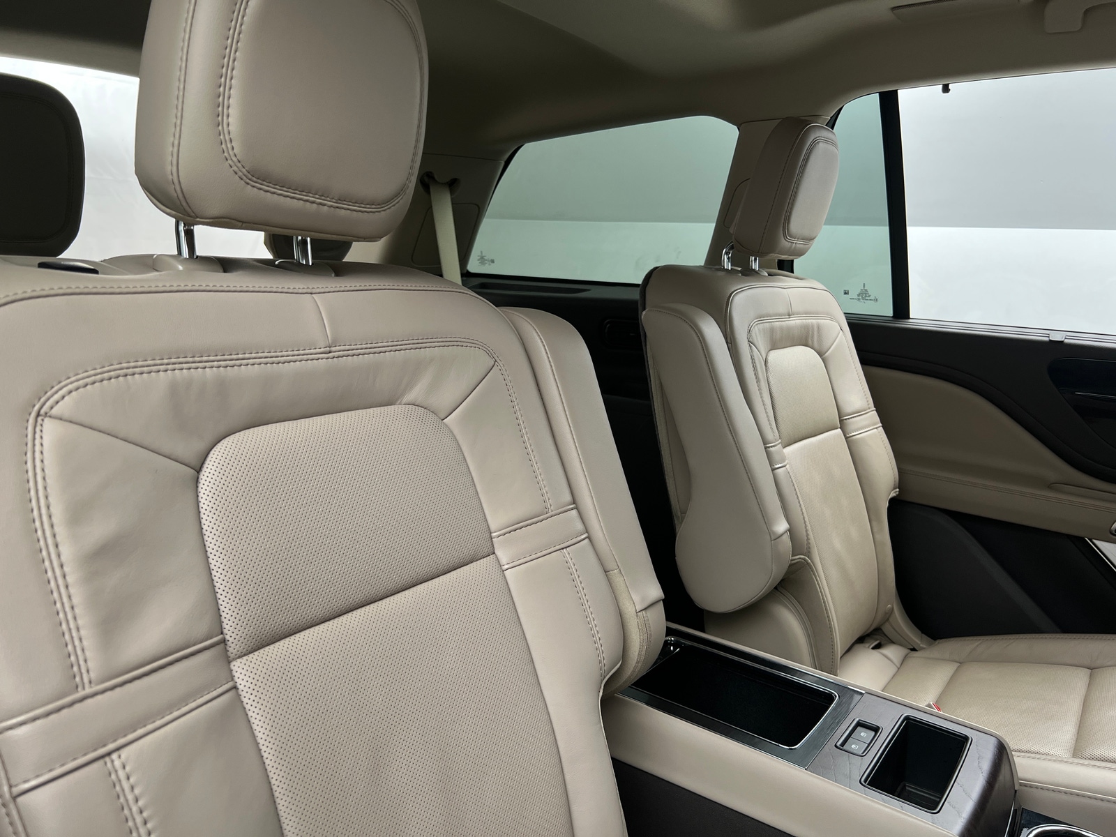 Thumbnail: 2023 Lincoln Aviator - 5