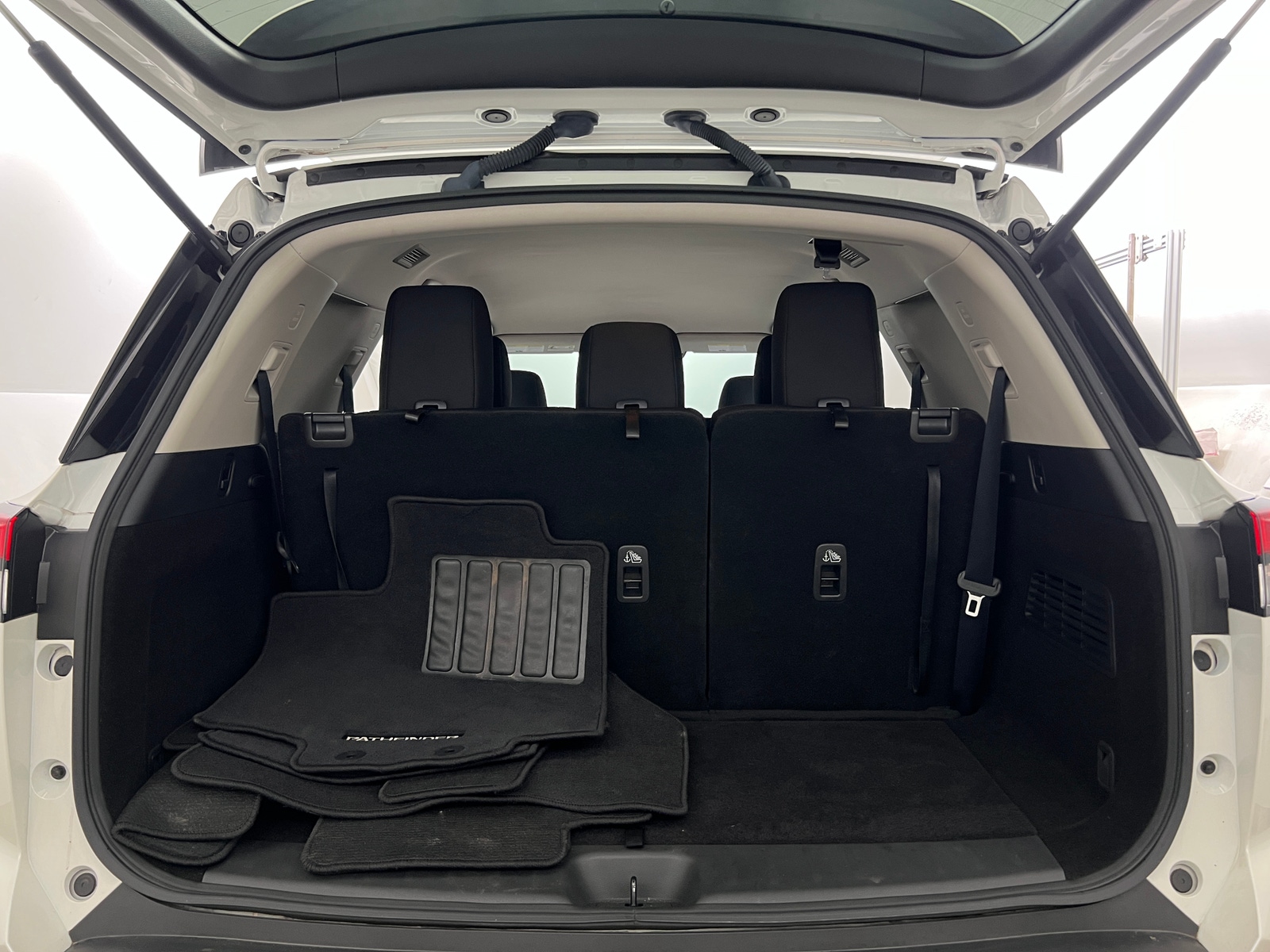 Thumbnail: 2023 Nissan Pathfinder - 7