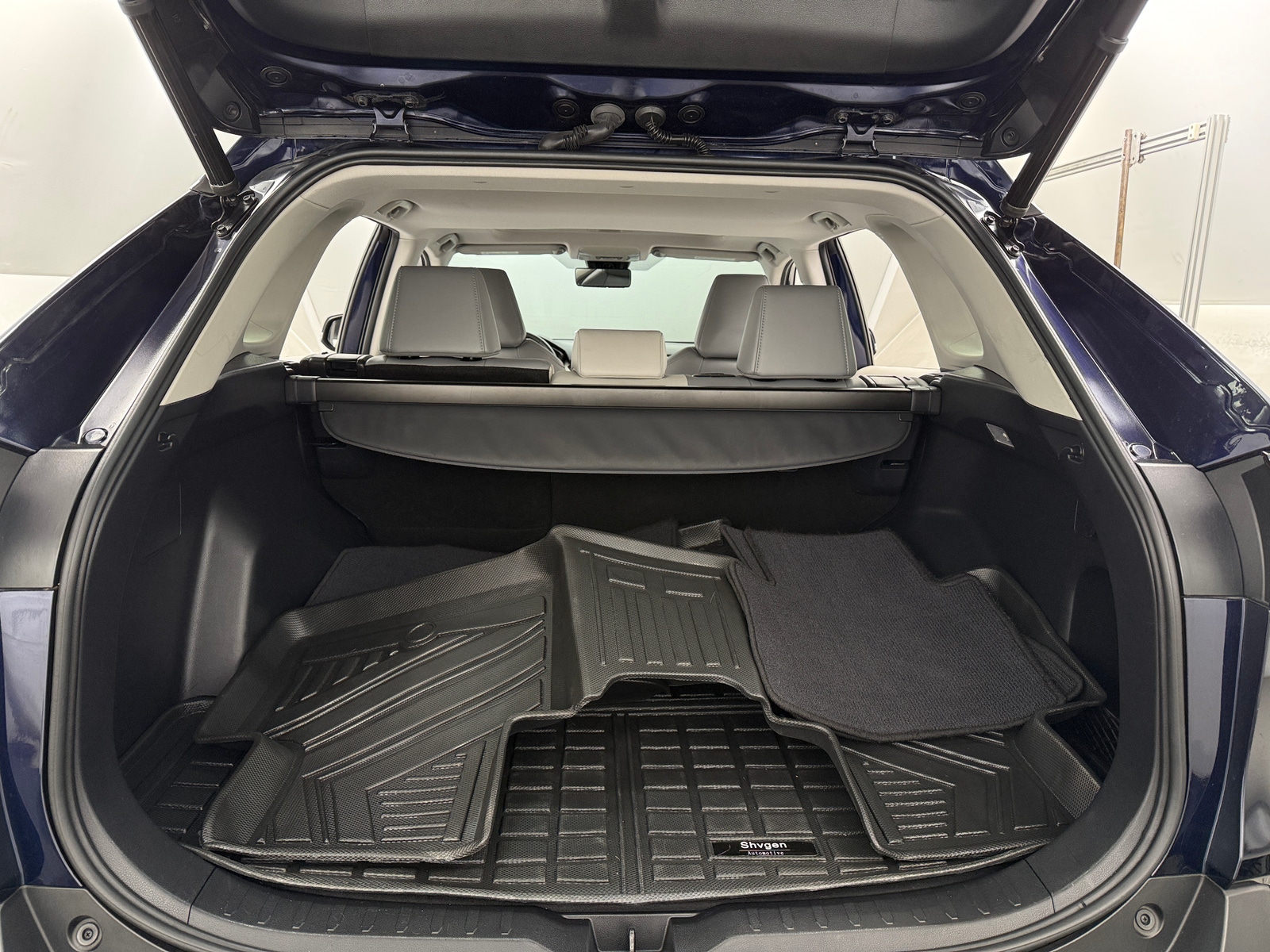 Thumbnail: 2019 Toyota RAV4 - 6