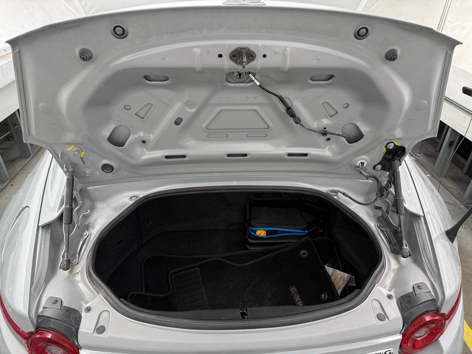 Thumbnail: 2024 Mazda MX-5 Miata - 5