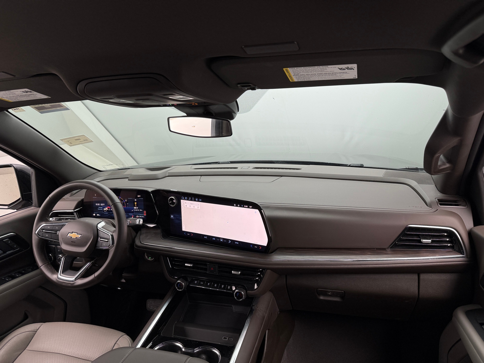 Thumbnail: 2025 Chevrolet Suburban - 3