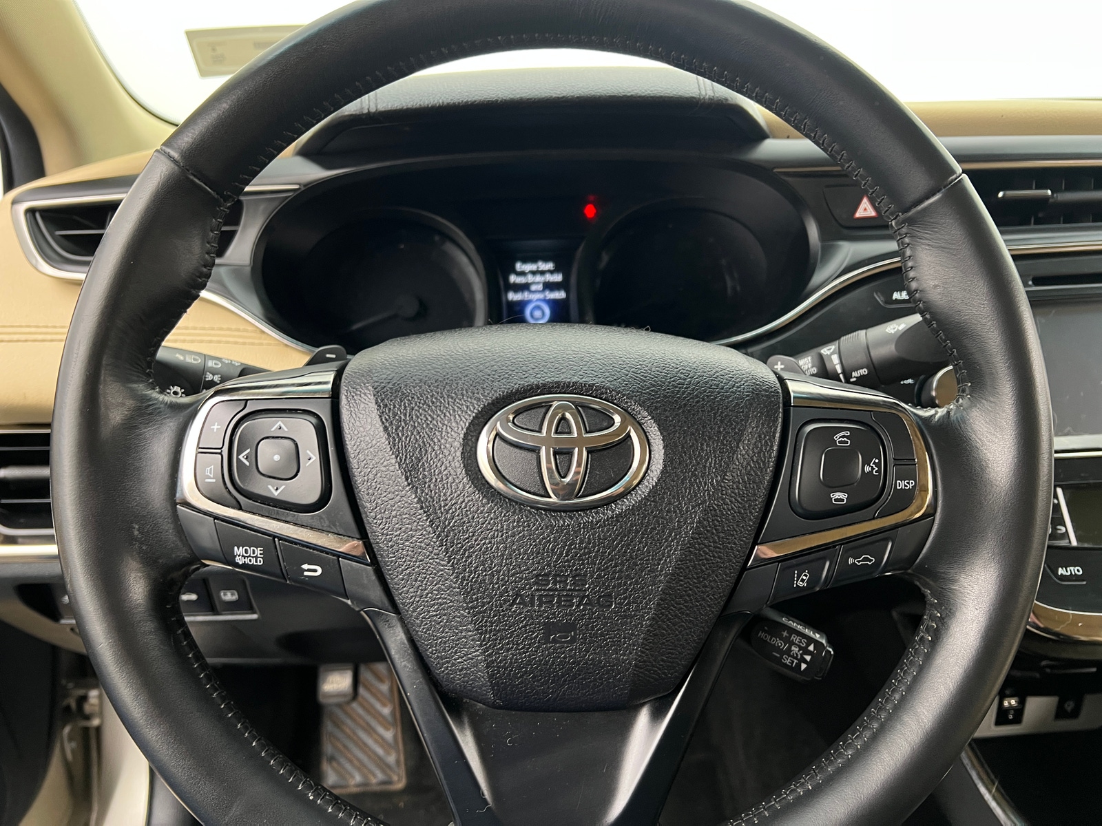 Thumbnail: 2016 Toyota Avalon - 4