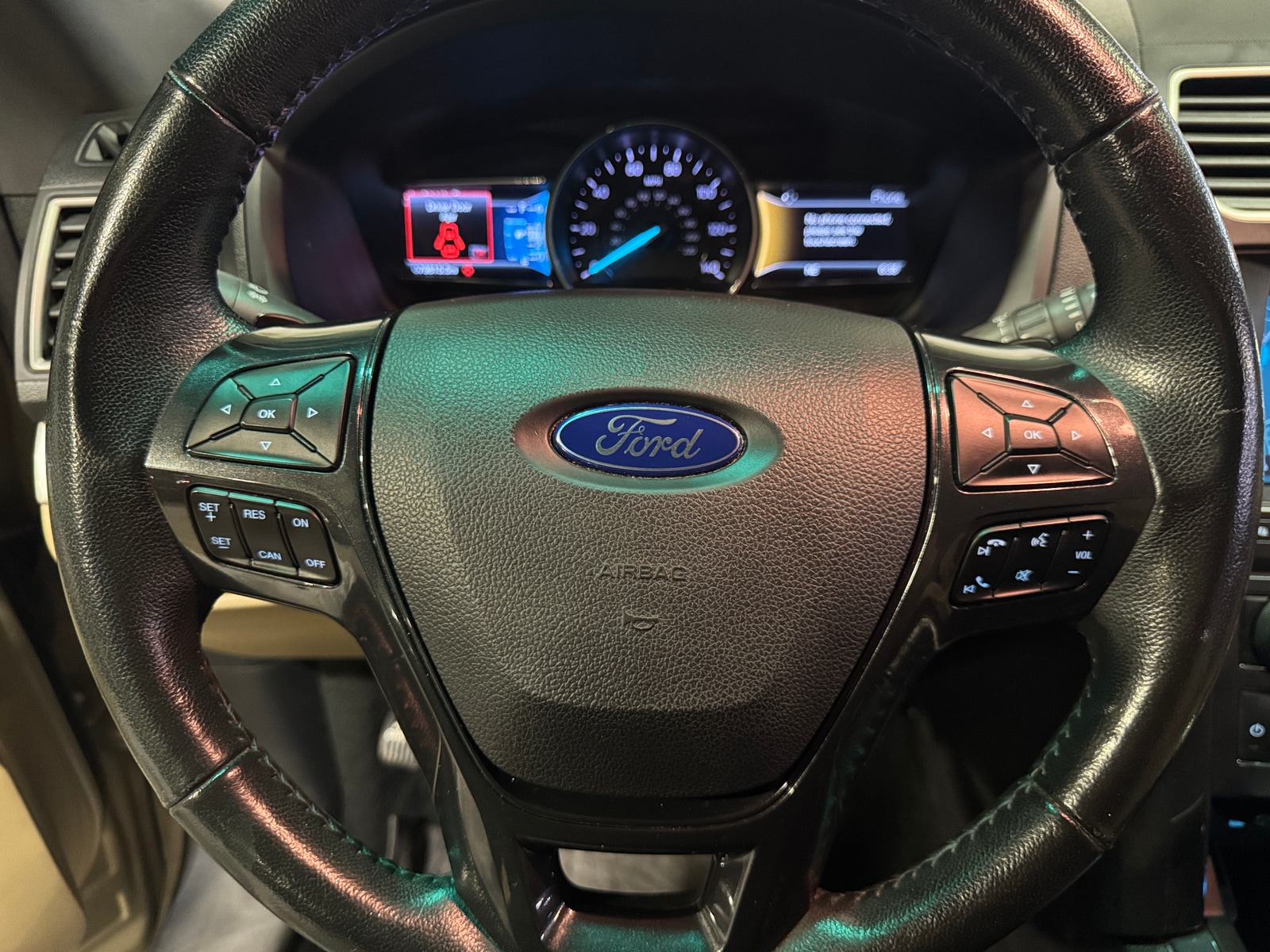 Thumbnail: 2017 Ford Explorer - 4