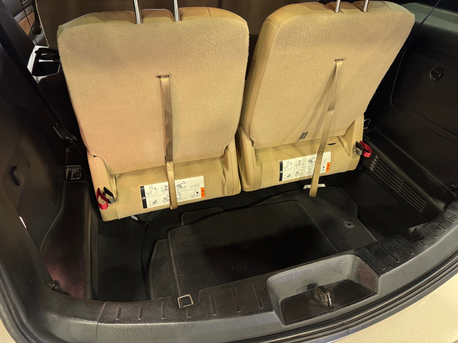 Thumbnail: 2017 Ford Explorer - 6