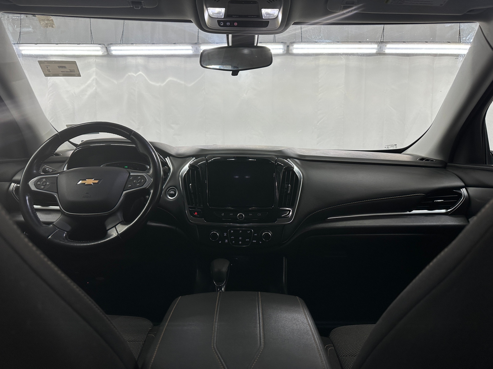 Thumbnail: 2021 Chevrolet Traverse - 3