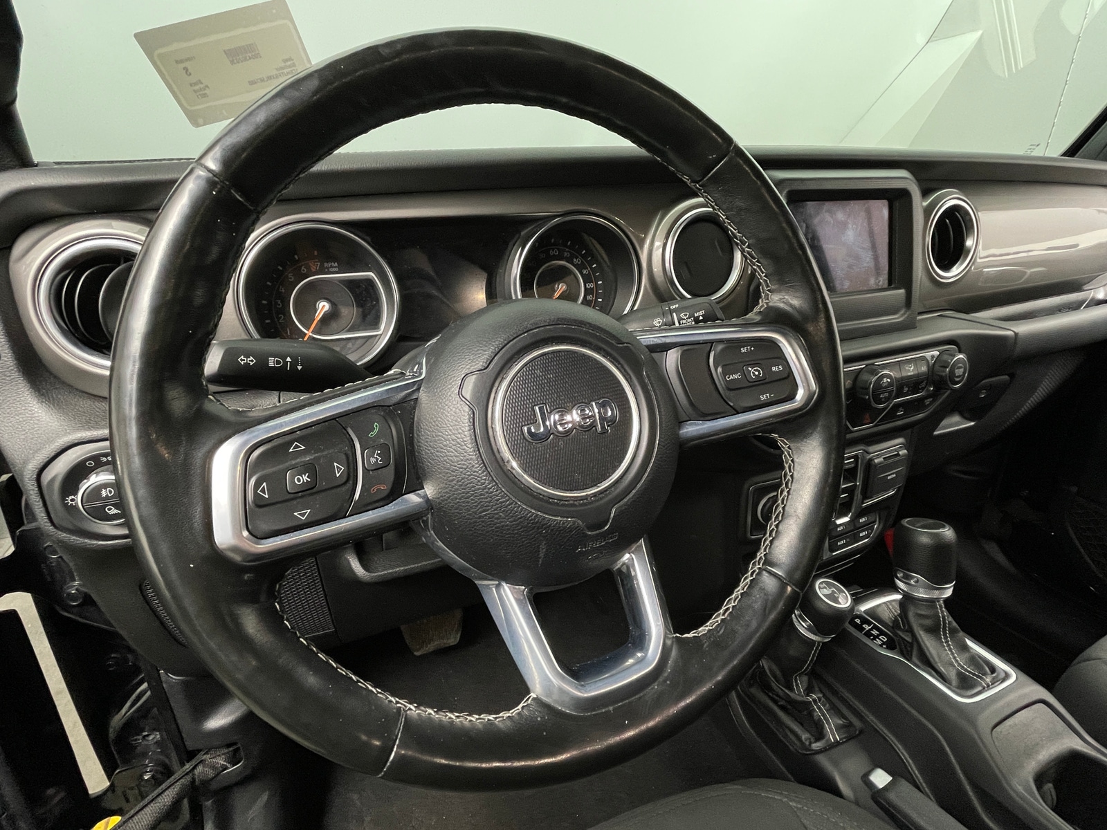 Thumbnail: 2021 Jeep Gladiator - 5