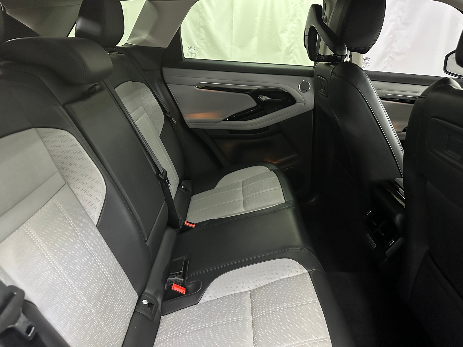 Thumbnail: 2021 Land Rover Range Rover Evoque - 5