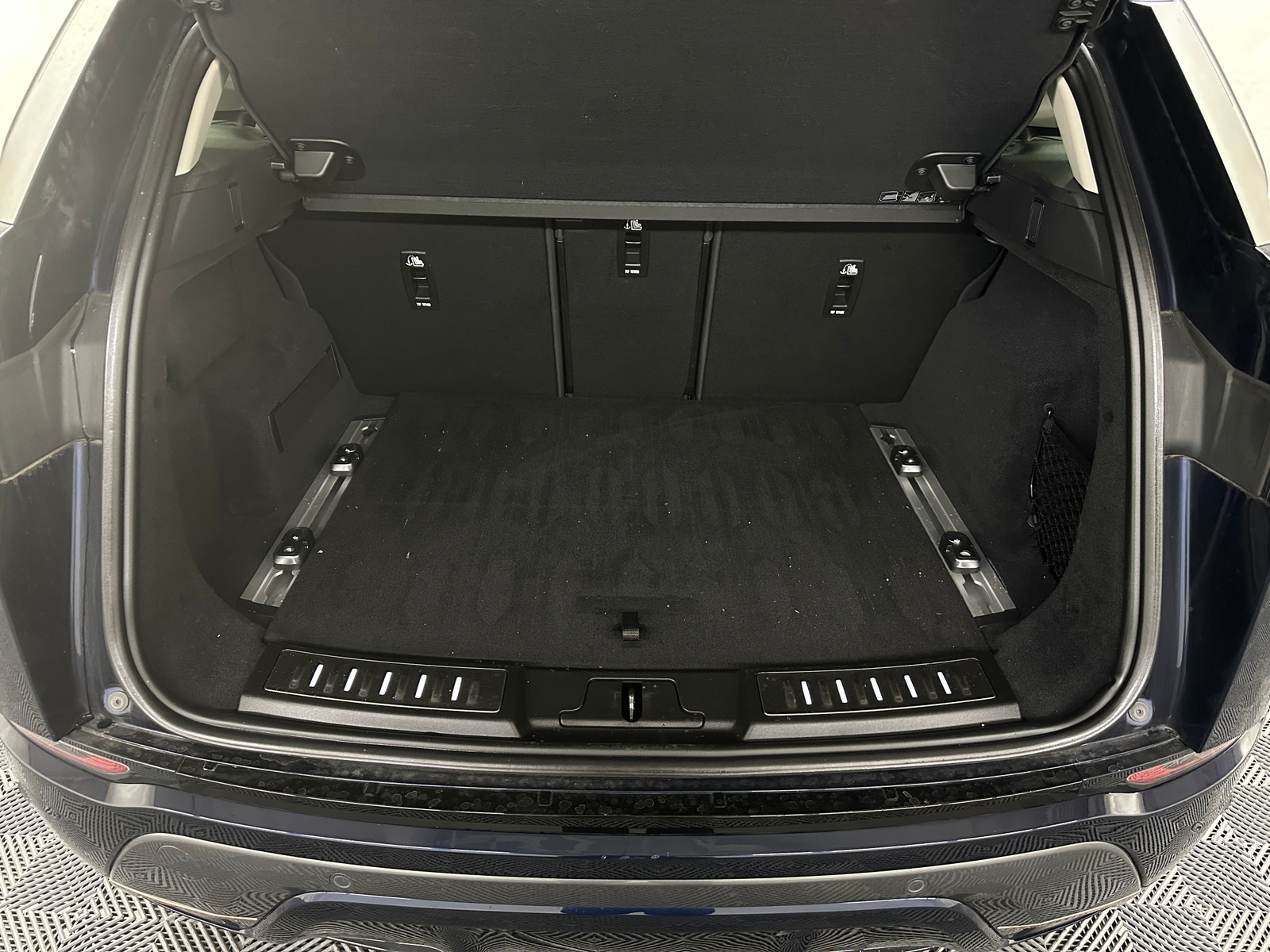 Thumbnail: 2021 Land Rover Range Rover Evoque - 6