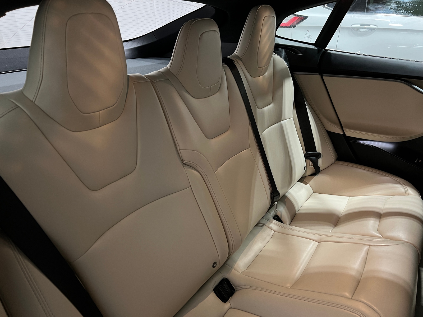 Thumbnail: 2019 Tesla Model S - 5