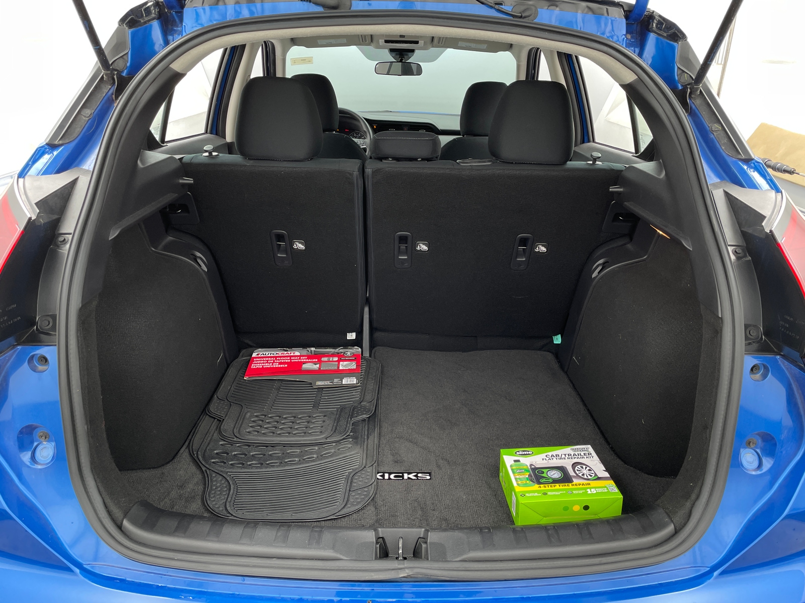 Thumbnail: 2024 Nissan Kicks - 7