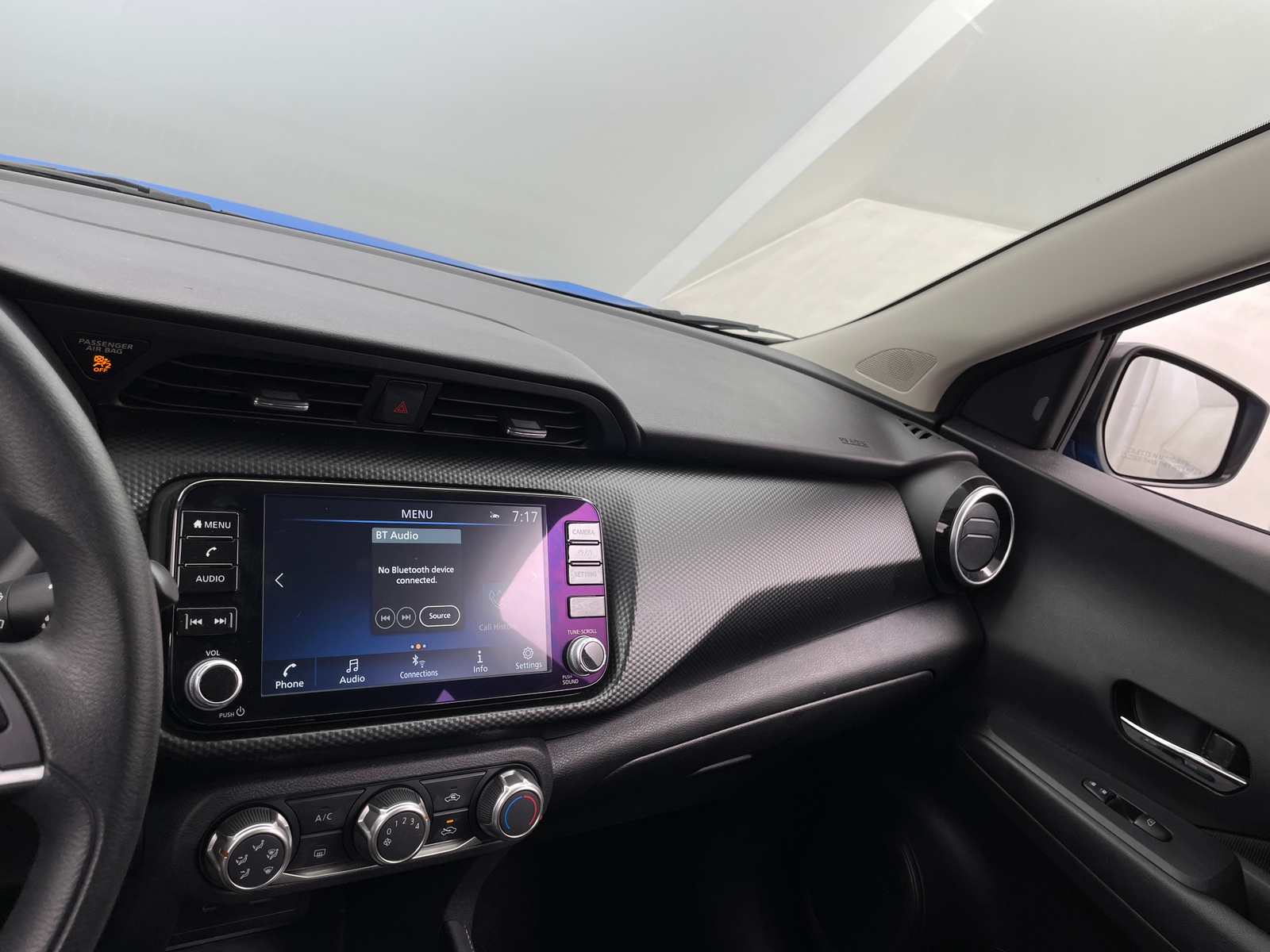 Thumbnail: 2024 Nissan Kicks - 4