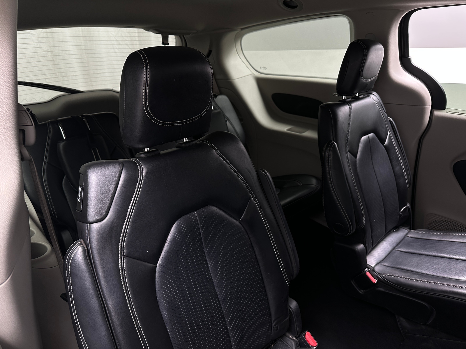 Thumbnail: 2023 Chrysler Pacifica - 5