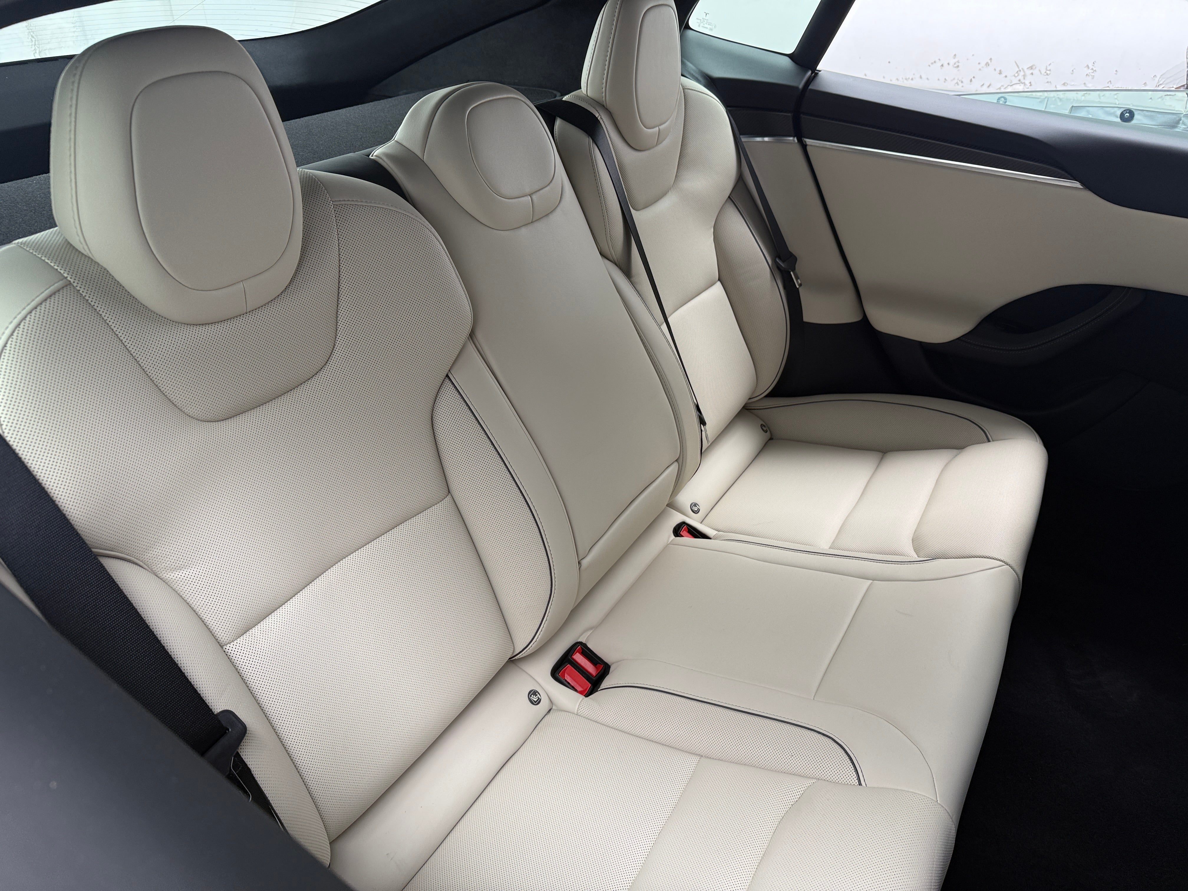 Used 2022 Tesla Model S Plaid with VIN 5YJSA1E64NF479573 for sale in Oak Creek, WI