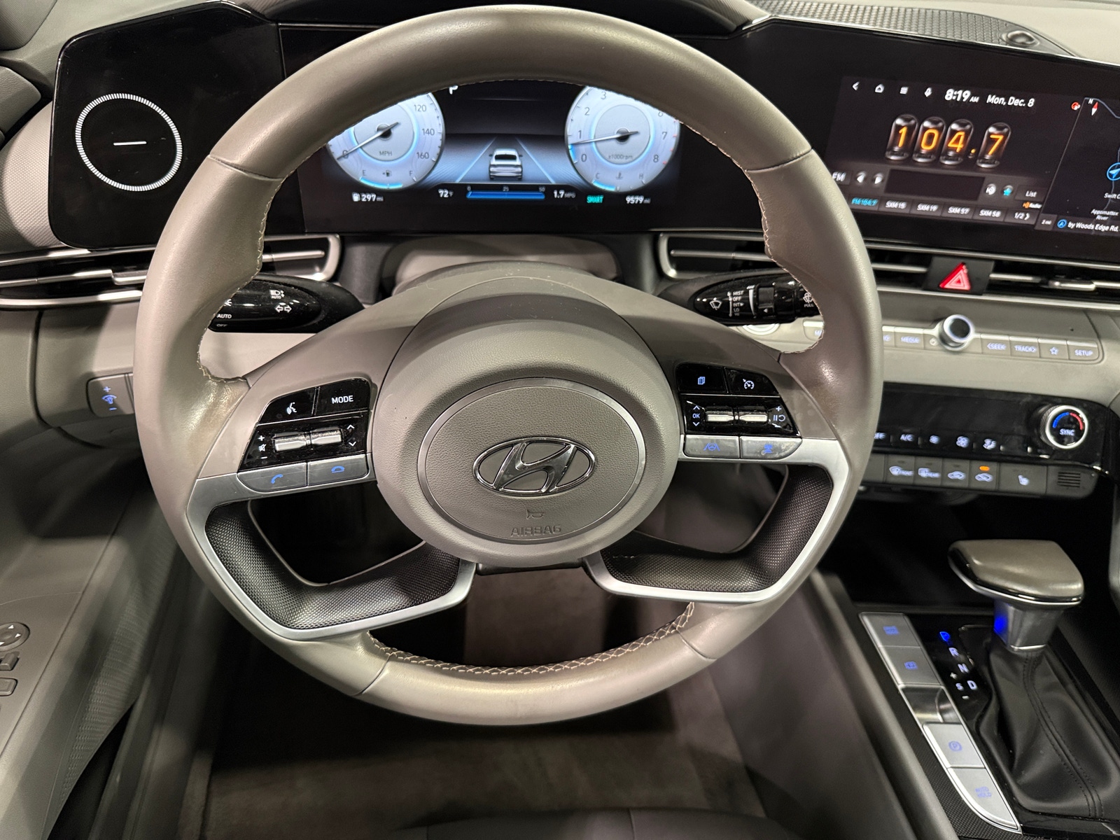 Thumbnail: 2023 Hyundai Elantra - 5