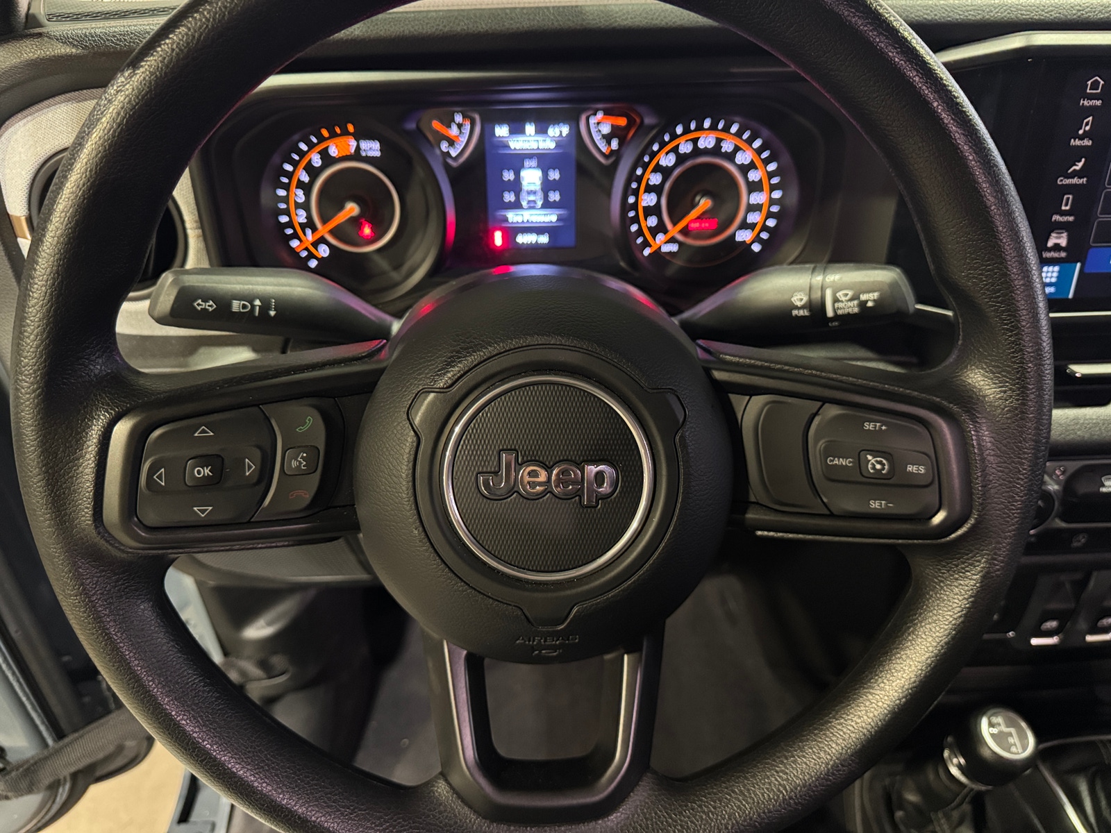 Thumbnail: 2025 Jeep Wrangler - 5