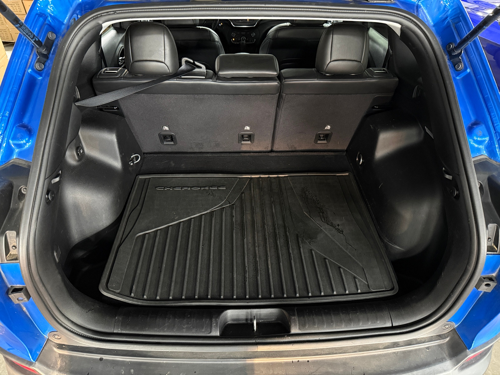 Thumbnail: 2021 Jeep Cherokee - 7