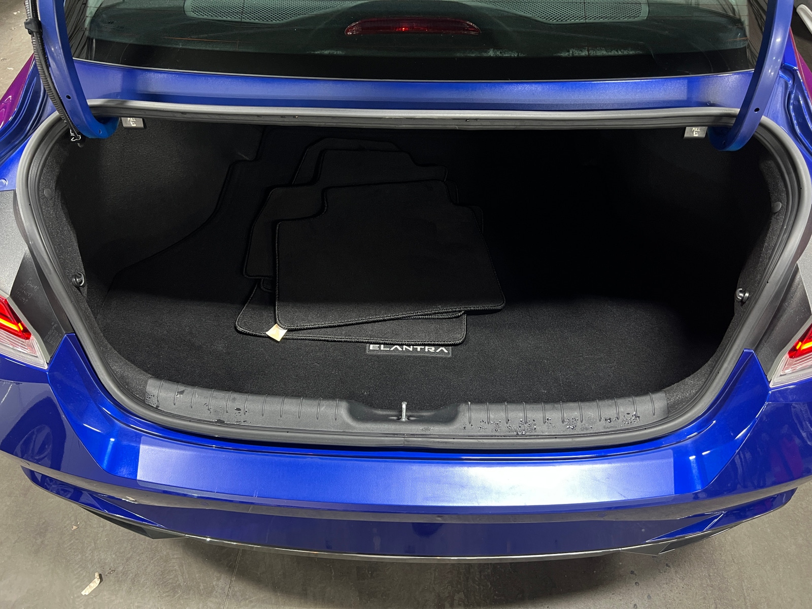 Thumbnail: 2021 Hyundai Elantra - 6