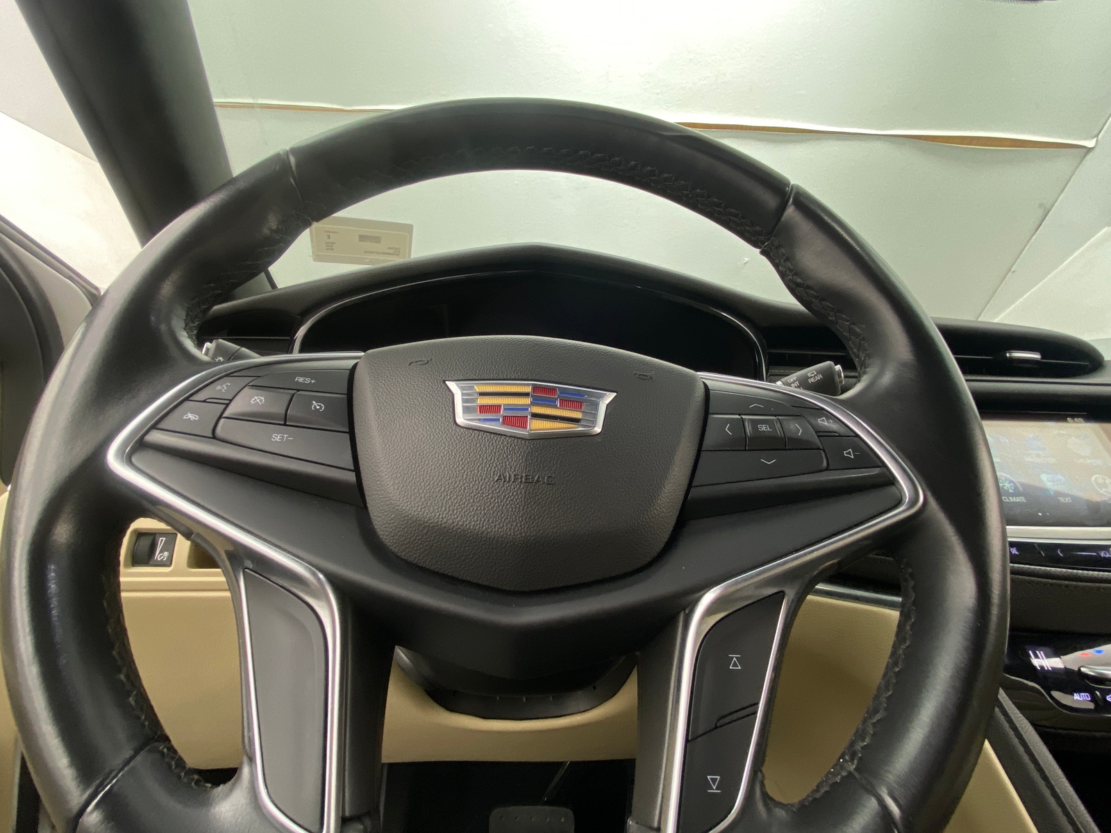 Thumbnail: 2018 Cadillac XT5 - 4