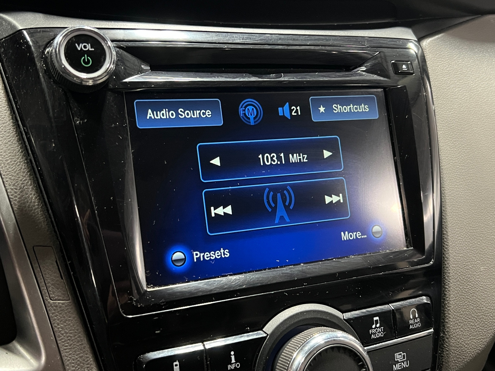 Thumbnail: 2017 Honda Odyssey - 3