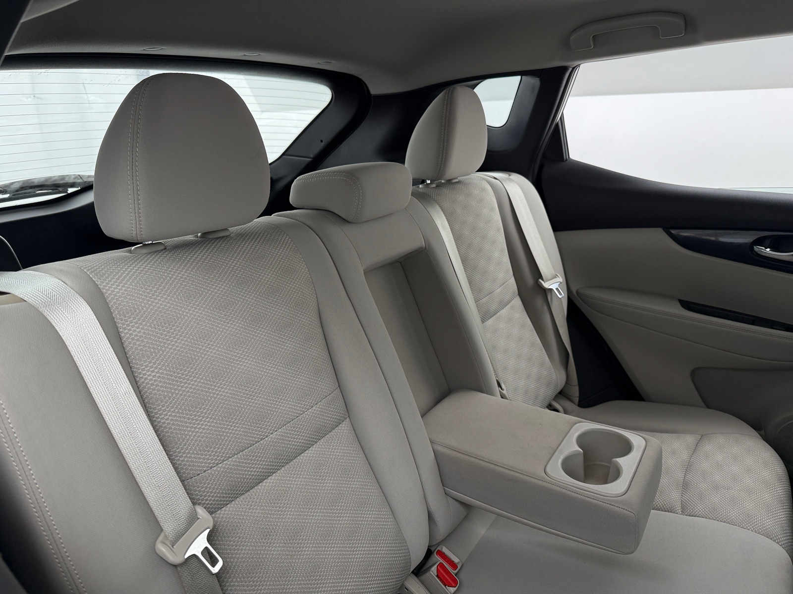 Thumbnail: 2018 Nissan Rogue Sport - 6