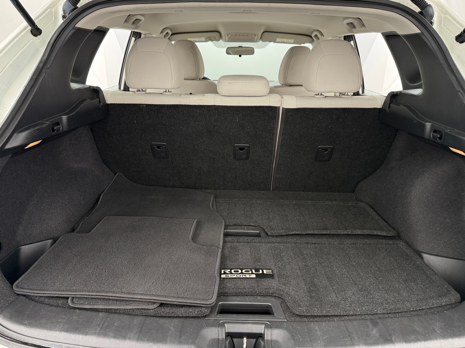 Thumbnail: 2018 Nissan Rogue Sport - 7