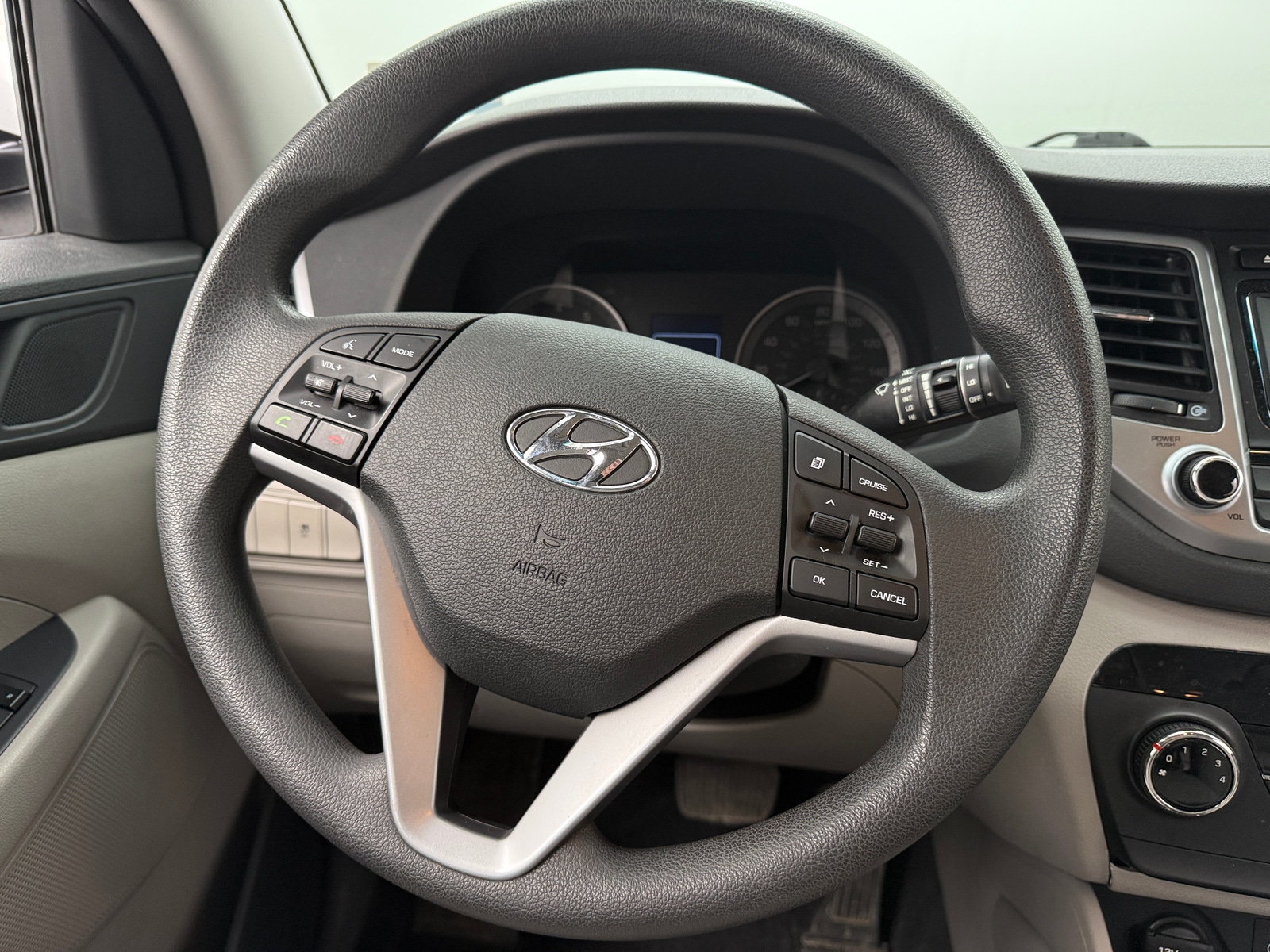 Thumbnail: 2017 Hyundai Tucson - 5