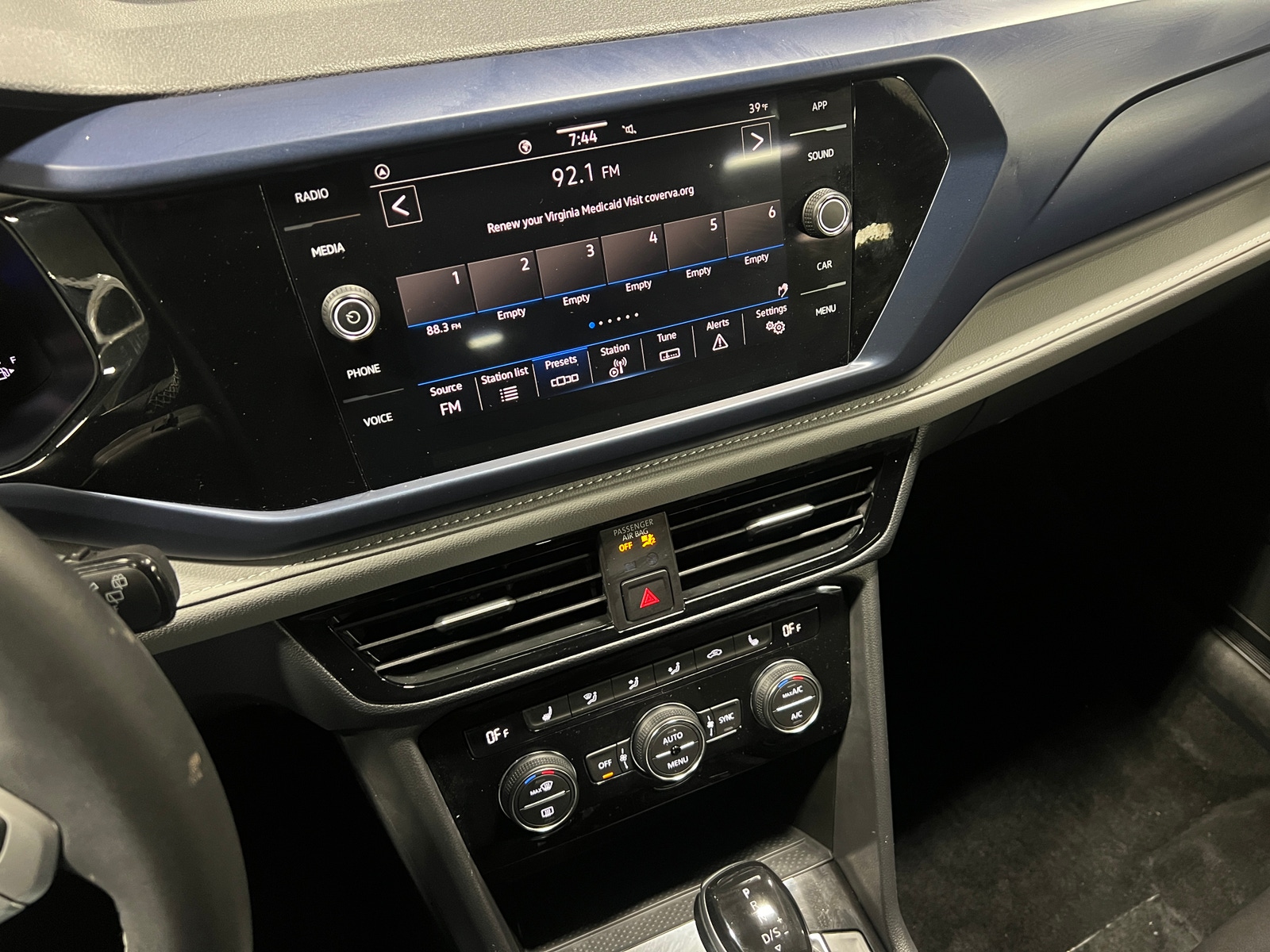 Thumbnail: 2024 Volkswagen Taos - 3