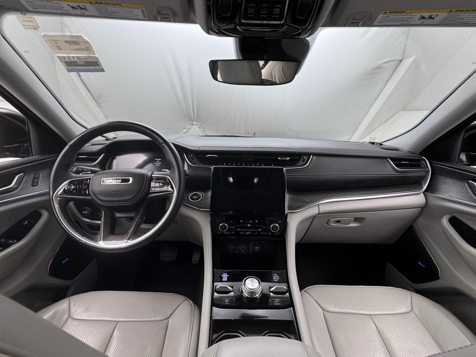 Thumbnail: 2022 Jeep Grand Cherokee L - 2