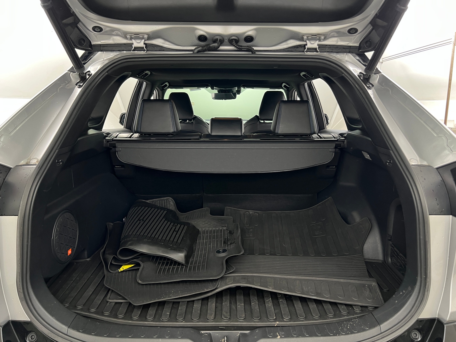 Thumbnail: 2020 Toyota RAV4 - 6