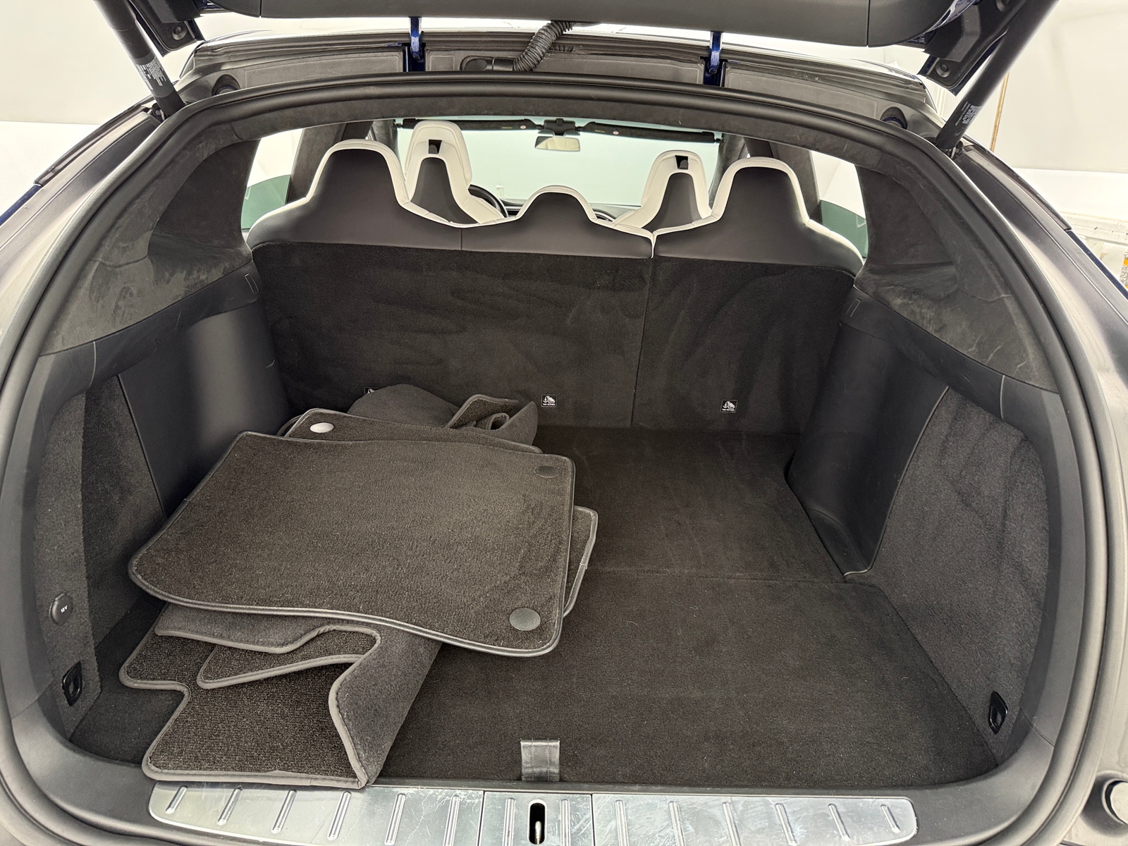 Thumbnail: 2017 Tesla Model X - 6