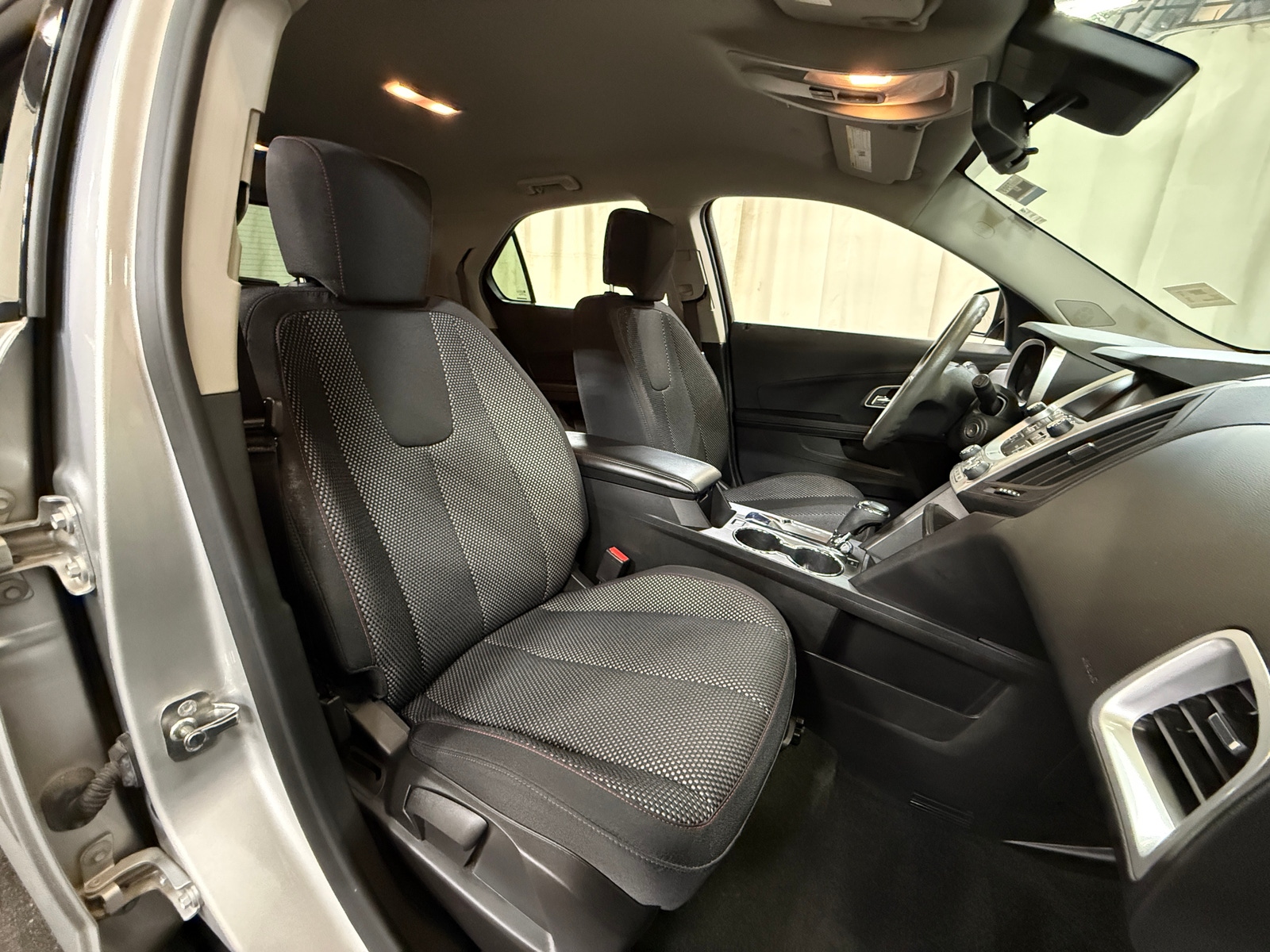 Thumbnail: 2017 Chevrolet Equinox - 2