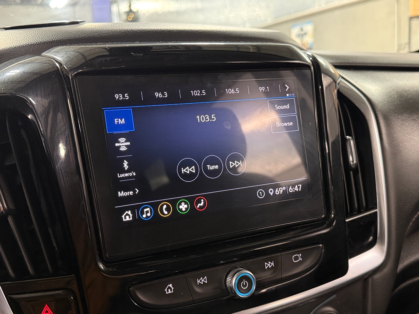 Thumbnail: 2021 Chevrolet Traverse - 4