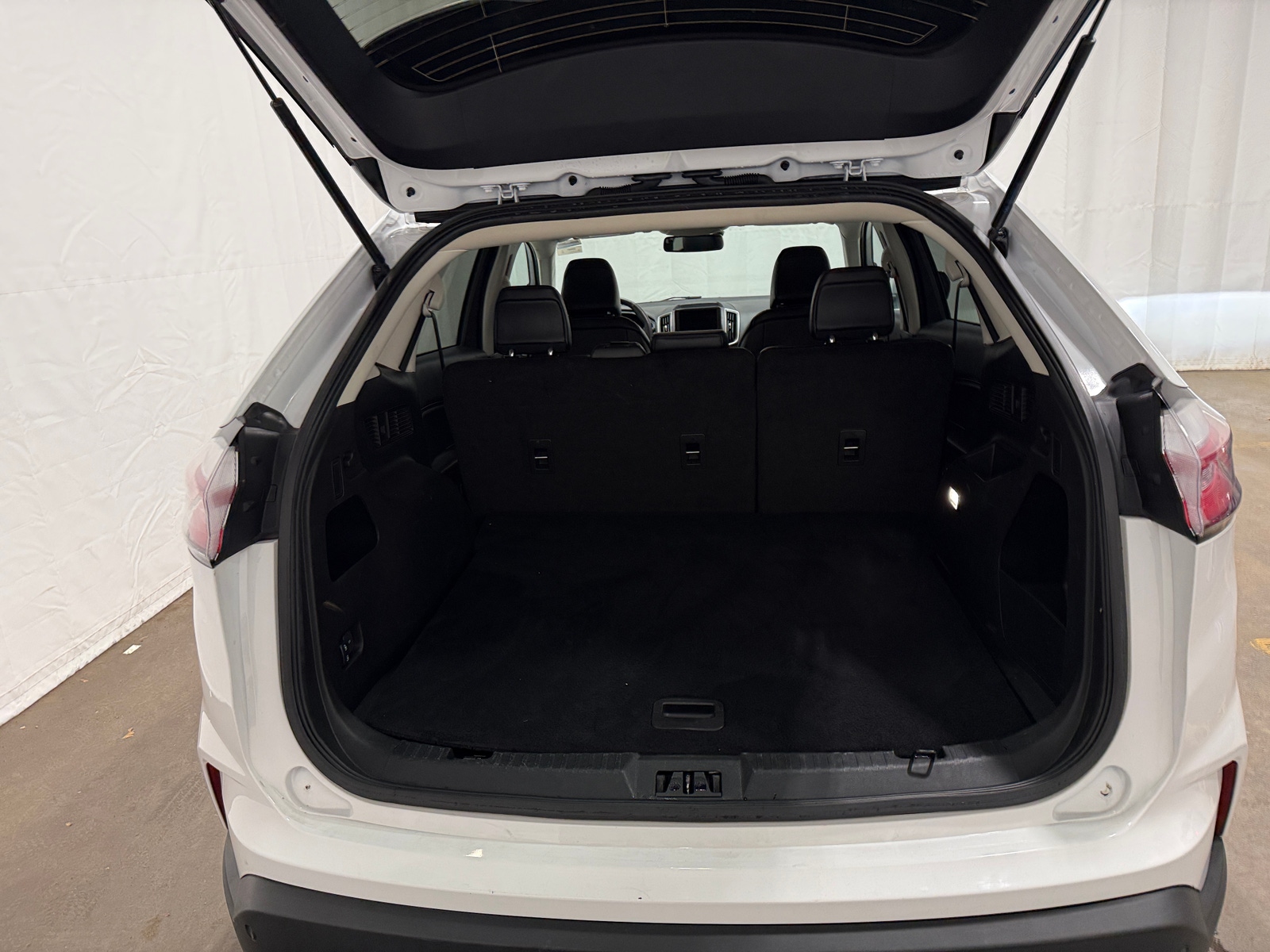 Thumbnail: 2024 Ford Edge - 6