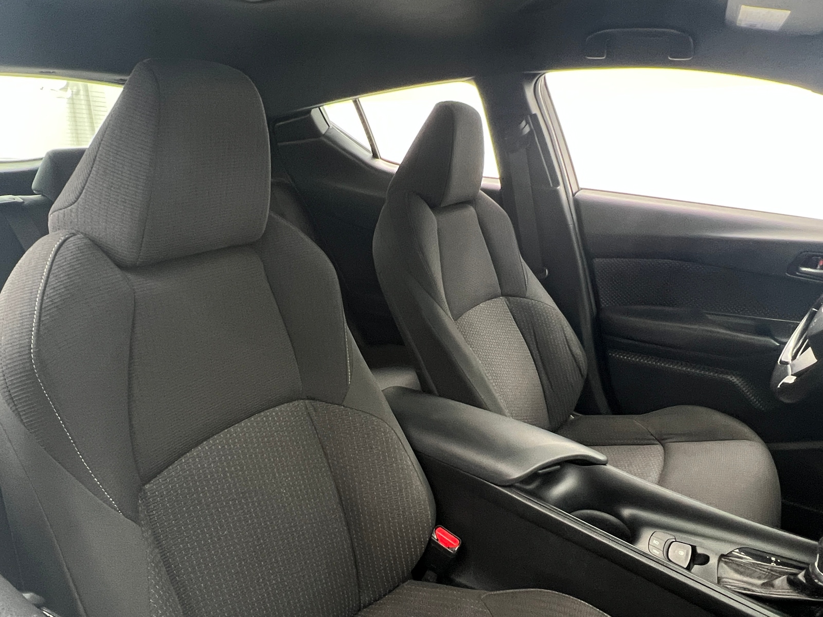 Thumbnail: 2018 Toyota C-HR - 2