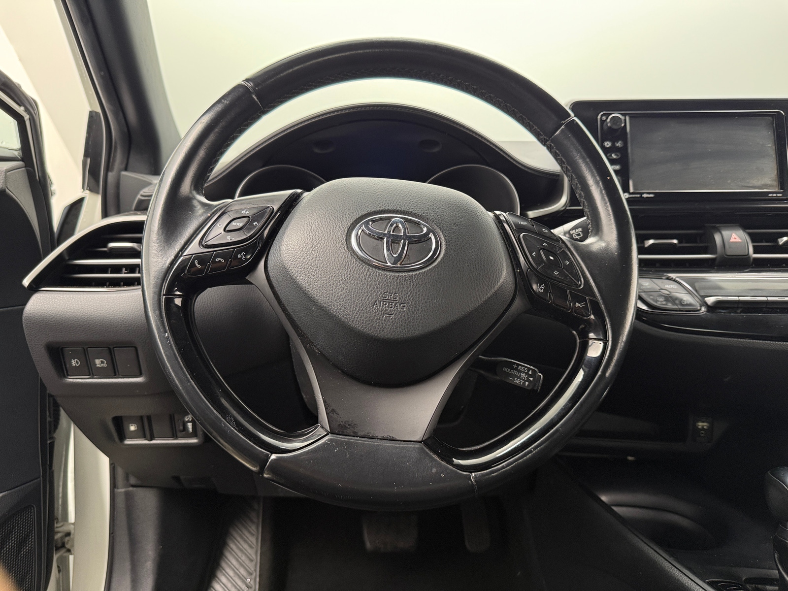 Thumbnail: 2018 Toyota C-HR - 5