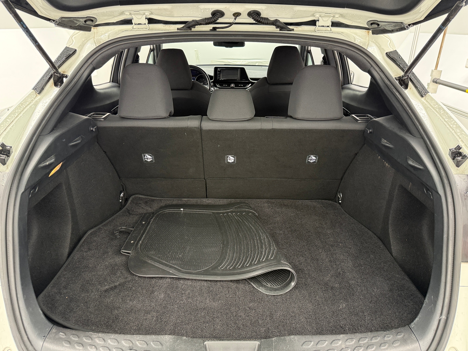 Thumbnail: 2018 Toyota C-HR - 7