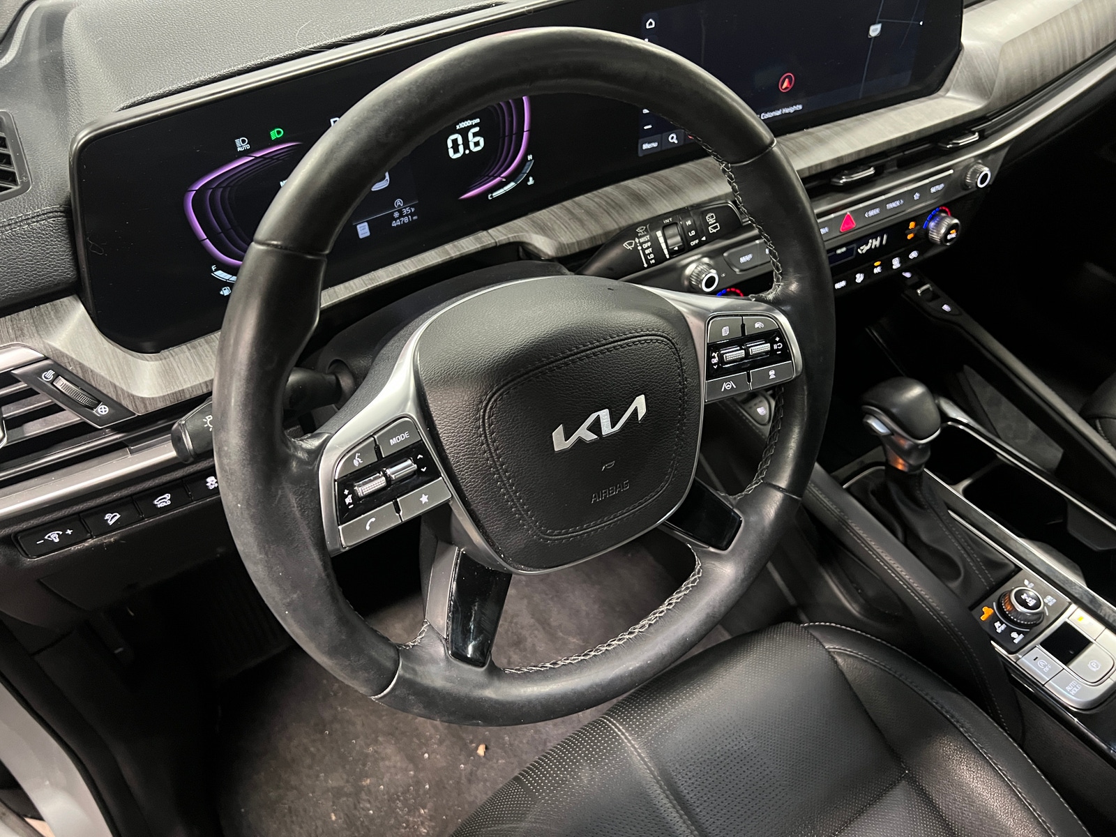 Thumbnail: 2023 Kia Telluride - 4