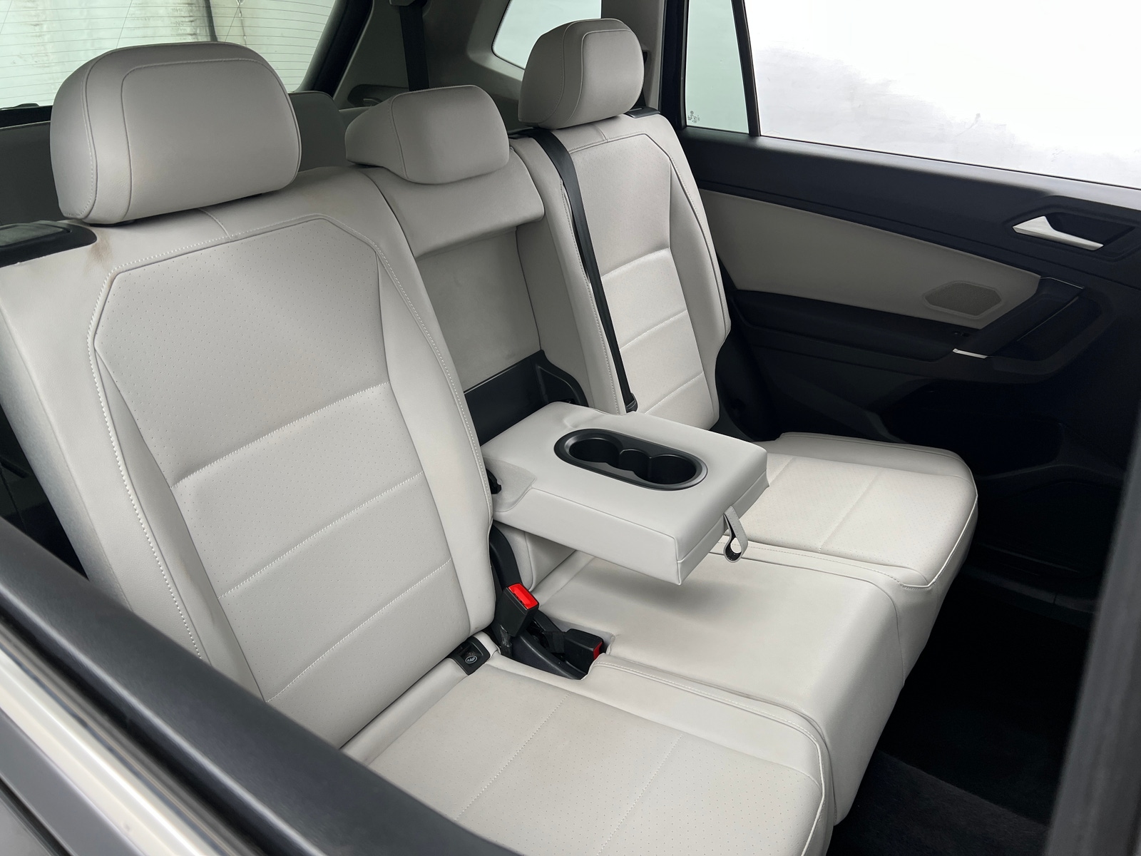 Thumbnail: 2020 Volkswagen Tiguan - 5