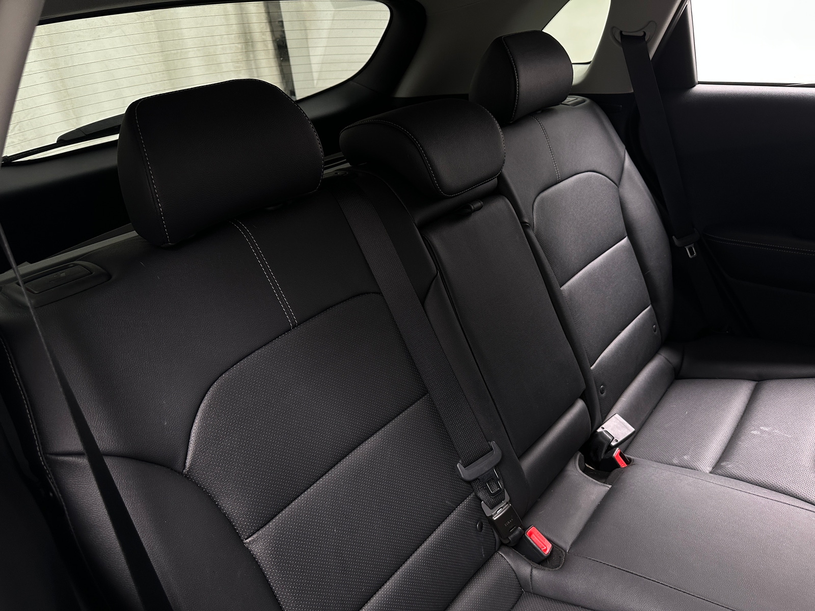 Thumbnail: 2022 Kia Niro - 5